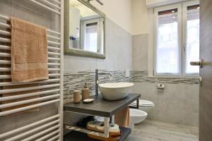 A bathroom at Solema Lake Como