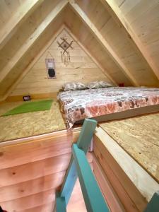 En eller flere senge i et værelse på Zvoncica, Ada Bojana