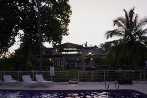 Piscina en o cerca de Amaranthus Renaissance
