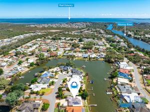 Fotografie z fotogalerie ubytování Canal-Side Retreat with Private Jetty v destinaci South Yunderup + 31 fotografií