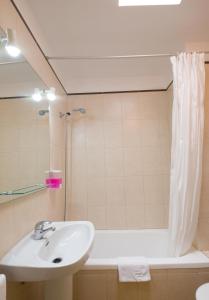 Kúpeľňa v ubytovaní Apartamentos Charco del Conde