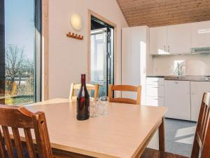 Imagen de la galería de 5 person relaxing holiday park home in Rønde, en Rønde 26 fotos más