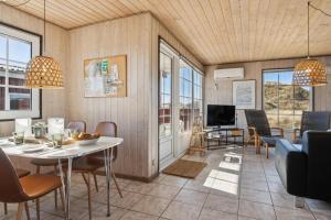 TV a/nebo společenská místnost v ubytování Feriehus 1114