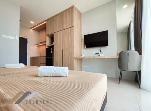 TV a/nebo společenská místnost v ubytování Stirling Homestay by Evernent