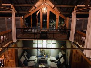 Ruang duduk di Opal House Ta Van +39 gambar