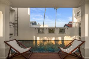 Sundlaugin á Spring Breeze Hotel Hoi An eða í nágrenninu