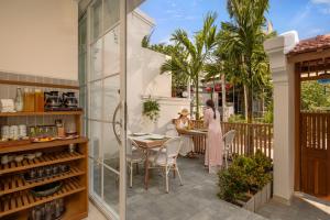 Svalir eða verönd á Spring Breeze Hotel Hoi An