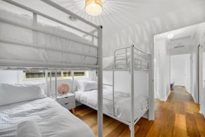 Ένα ή περισσότερα κρεβάτια σε δωμάτιο στο Highgrove Pool House