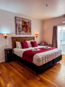 Giường trong phòng chung tại Avalon Resort