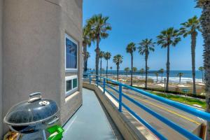 Fotografie z fotogalerie ubytování Nomad's Oceanfront Retreat 2B2B Condo v destinaci Oceanside