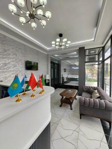 Televisyen dan/atau pusat hiburan di HOTEL MERCURI-MERIDIAN