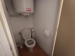 Kúpeľňa v ubytovaní Résidence Ferme D'augustin - Batiment C - Appartement 4 personnes - Skis aux pieds MAE-9254 + 8 fotografií