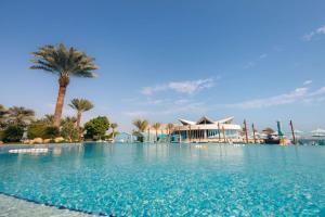 Het zwembad bij of vlak bij Hilton Doha