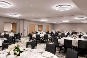Ресторан / где поесть в Hilton Garden Inn LAX Los Angeles Airport