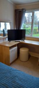 TV/trung tâm giải trí tại Chill Out at Seton Sands