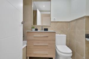 Koupelna v ubytování Palm Beach Residency - Beachside with Free Parking