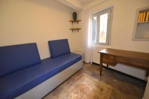 A seating area at Casa Diana - WelcHome