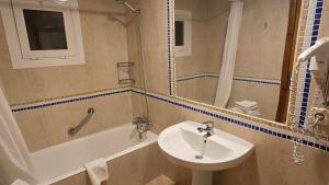 Koupelna v ubytování Marina Palmanova Apartamentos