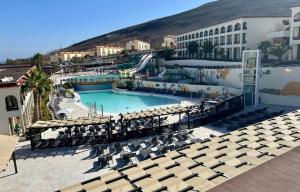 Hotel LIVVO Jandía Golf内部或周边的泳池