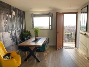 En balkon eller terrasse på Vue mer Incroyable ! + 25 billeder