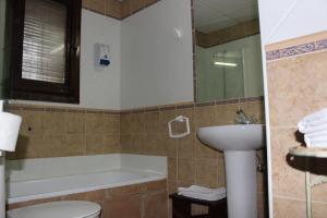 Koupelna v ubytování Apartamentos de Astroturismo la Cañada
