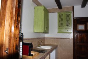 Kuchyň nebo kuchyňský kout v ubytování Apartamentos de Astroturismo la Cañada