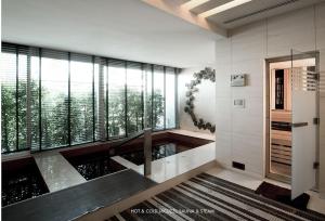 Χώρος καθιστικού στο The Condo C - Luxury Condo with Onsen