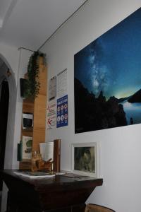 TV a/nebo společenská místnost v ubytování Apartamentos de Astroturismo la Cañada
