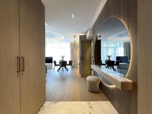Χώρος καθιστικού στο Žaliakalnis Luxury Suites