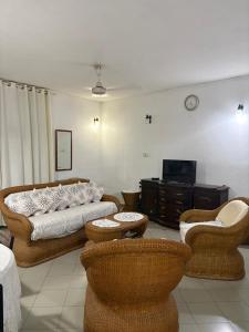Μια τηλεόραση ή/και κέντρο ψυχαγωγίας στο Sunset Apartment