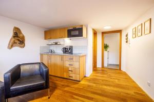 Kuchyň nebo kuchyňský kout v ubytování Apartments No.59 Loket