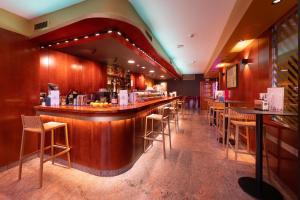 Lounge nebo bar v ubytování Hotel Doña Urraca
