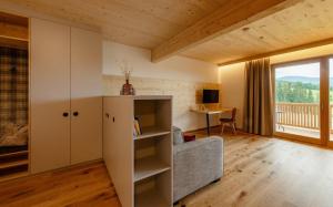 TV a/nebo společenská místnost v ubytování Pircherhof - Adults Only am Biobauernhof