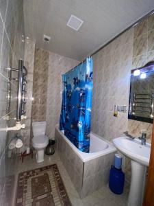 Ένα μπάνιο στο Hotel Vardonze