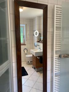 Ein Badezimmer in der Unterkunft Exklusive Ferienwohnungen und Business Apartments Marburg
