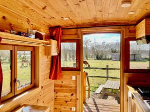 Κήπος έξω από το Vue Poneys, 40min Mt St Michel 30min Mer Draps Serviettes Baie Normandie Cottage