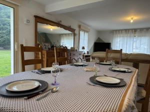 Gallery image of La Maison de la Tuffiere - 14pers - Circuit Bugatti in Le Grand-Lucé