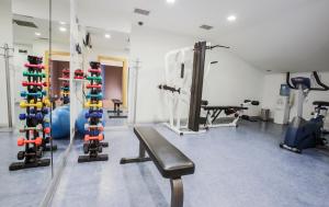 Fitness centrum a/nebo fitness zařízení v ubytování Housez Suites & Apartments Special Class