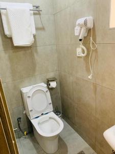 Koupelna v ubytování Swiss Pearl Continental Suite