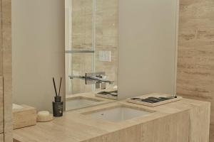 Bagno di No Man's Frontier