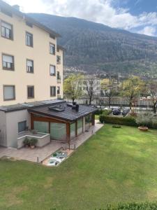 O vedere generală la munți sau o vedere la munte luată de la acest apartament
