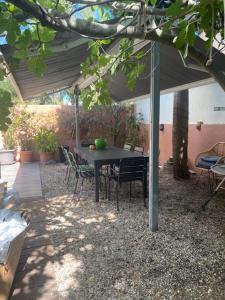 Billede fra billedgalleriet på Incroyable T3 vue mer avec magnifique terrasse i Porquerolles