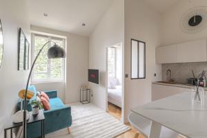 Dapur atau dapur kecil di T2 rénové et confortable à Écully pour 2 personnes