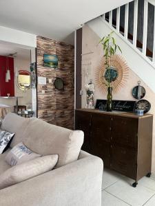 Kuchyň nebo kuchyňský kout v ubytování Maison cocconing proche Reims