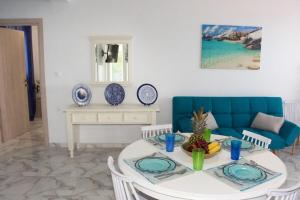 Galería fotográfica de Ammos Beach Suite en Skaleta