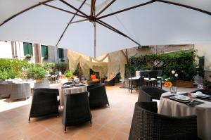 Ресторант или друго място за хранене в Hotel Le Isole
