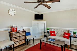 Χώρος καθιστικού στο OYO Hotel Ridgeland East