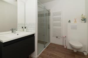 Ένα μπάνιο στο Appartement Mer Parking Balcon 4Pers