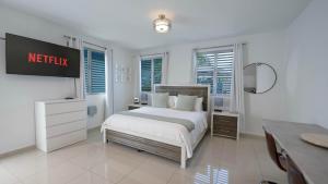 Ένα ή περισσότερα κρεβάτια σε δωμάτιο στο Aquaville Dorado Moderna Studio 6