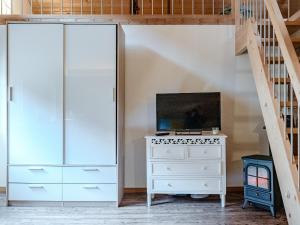 Sjónvarps- og/eða afþreyingartæki á Mys Chalet